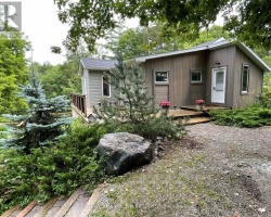 Cottage for Sale on Black River