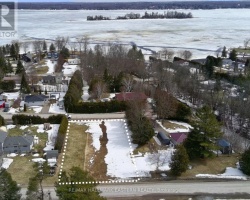 Cottage for Sale on Pigeon Lake
