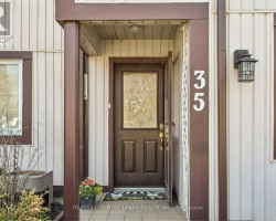 Cottage for Sale on Lake Simcoe