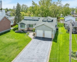 Cottage for Sale on Lake Simcoe