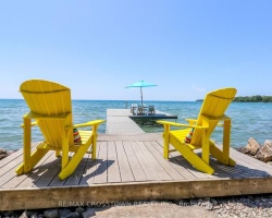 Property for Sale on 3756 GLENREST DRIVE, 
