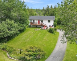 Cottage for Sale on Sturgeon Lake