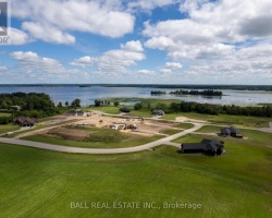 Cottage for Sale on Pigeon Lake
