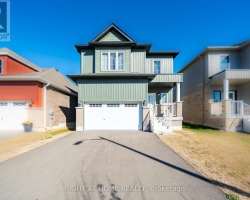 Property for Sale on 32 HILLCROFT WAY, 