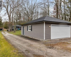 Cottage for Sale on Lake Simcoe