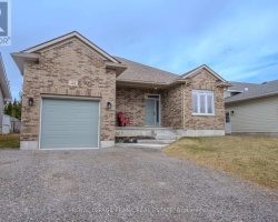 Property for Sale on 44 Birch Crescent, Kawartha Lakes (Bobcaygeon)