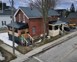 Cottage for Sale on Lake Couchiching