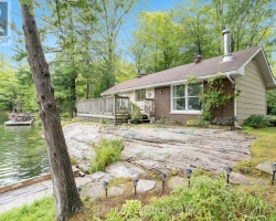Property for Sale on 8060 OAKRIDGE DRIVE, 