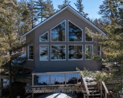 Cottage for Sale on Six Mile Lake