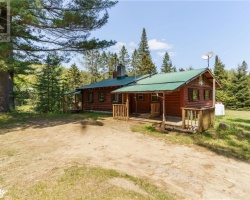 Cottage for Sale on Big East Lake