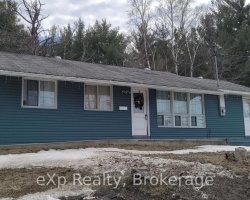 Property for Sale on 105 Bowes Street, Parry Sound