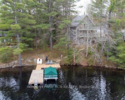 Cottage for Sale on Gooderham Lake