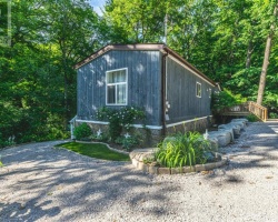 Cottage for Sale on Black Lake