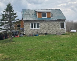 Property for Sale on 2438 UHTHOFF LINE, 