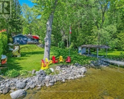 Cottage for Sale on Pigeon Lake