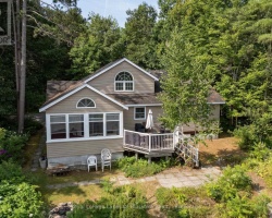 Cottage for Sale on Loon Lake