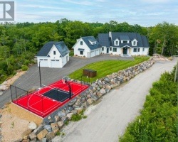 Cottage for Sale on Gloucester Pool